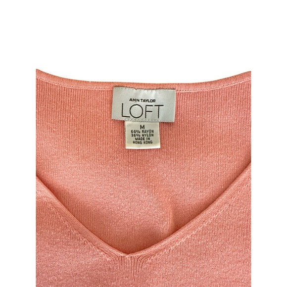 Ann Taylor Loft‎ Women's Sweater M Pink V-Neck Ribbed Hem 3/4 Sleeve Workwear - Picture 3 of 8
